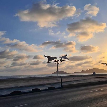 Departamento Cerca Del Malecon Y Zona Dorada Apartment มาซาตลัน ภายนอก รูปภาพ
